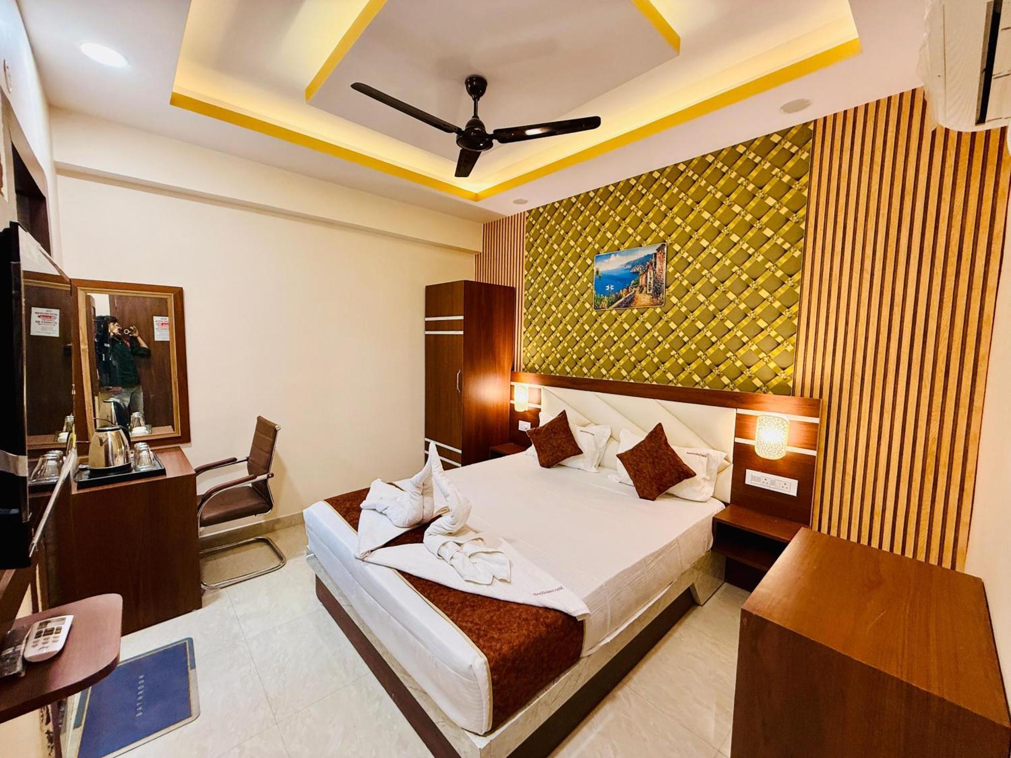 Hotel Golden Crystal Patna  Ruang foto